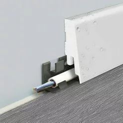 BAUHAUS LOGOCLIC Sockelleiste K58 C Weiß 2,4 M X 18 Mm X 58 Mm, Gerade